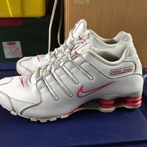 Women’s Nike shox